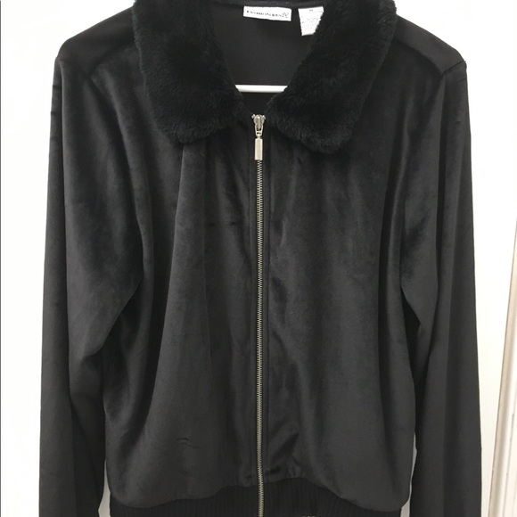 Oh so cute, Velvet bomber jacket - Picture 2 of 5